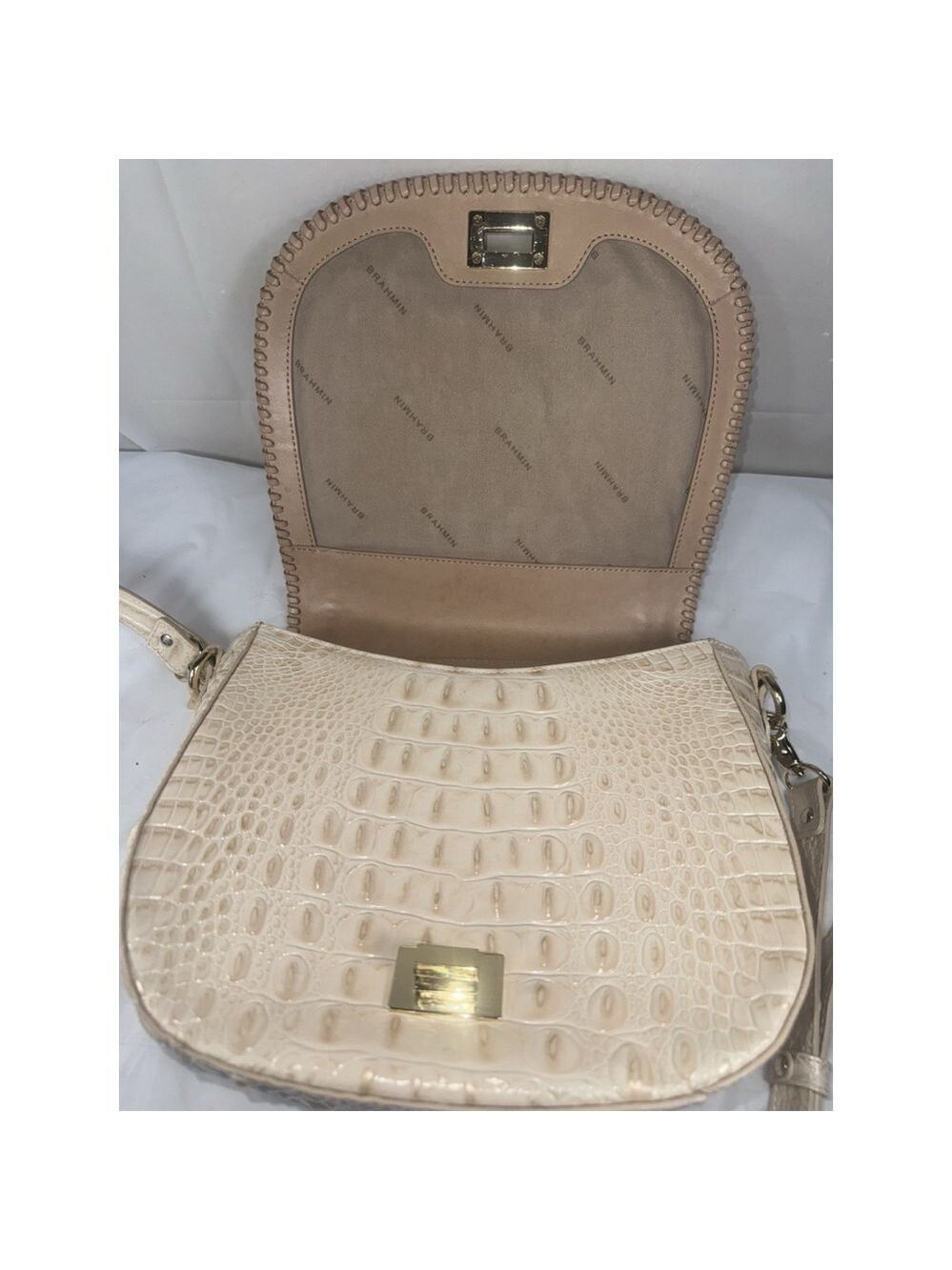 SUNGLOW DALTON Brahmin SONNY Ivory Sand WHIPSTITCH Flap SADDLE BAG Crossbody - Picture 9 of 15